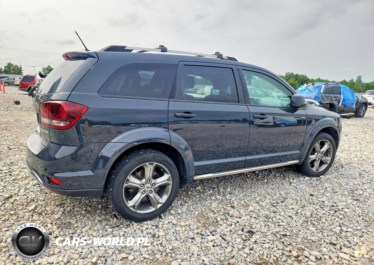 2018 Dodge Journey Crossroad VIN:3C4PDDGG4JT159539 - 3