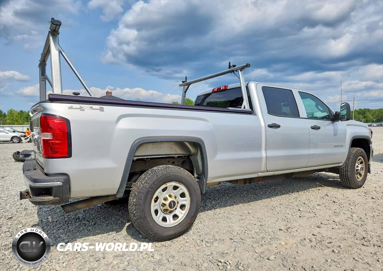 2015 GMC Sierra K2500 Heavy Duty VIN:1GT12XEG1FF138939 - 3