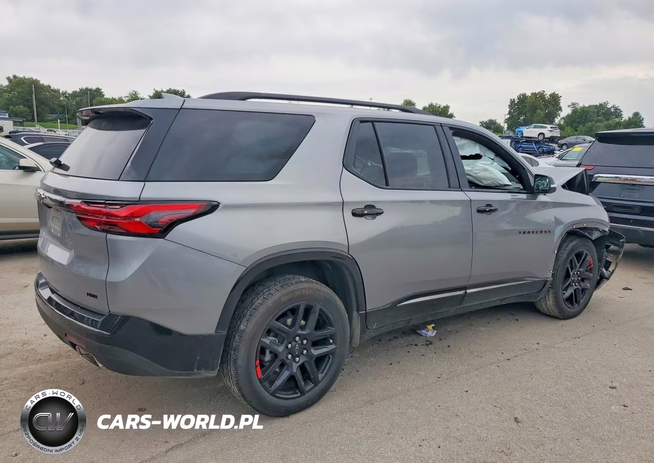 2023 Chevrolet Traverse Premier VIN:1GNEVKKW0PJ335789 - 3