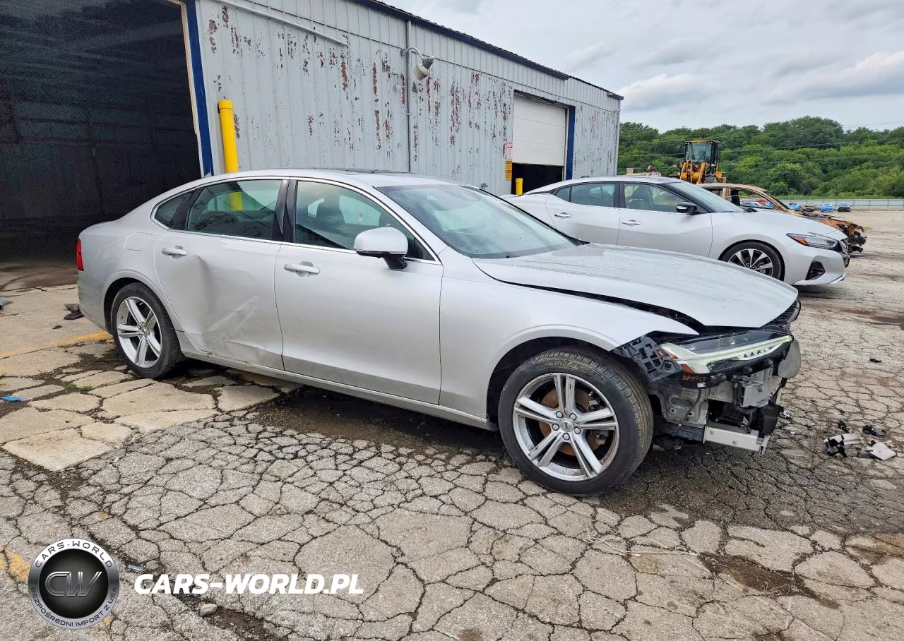 2018 Volvo S90 T5 Momentum VIN:LVY102MK4JP053586 - 4