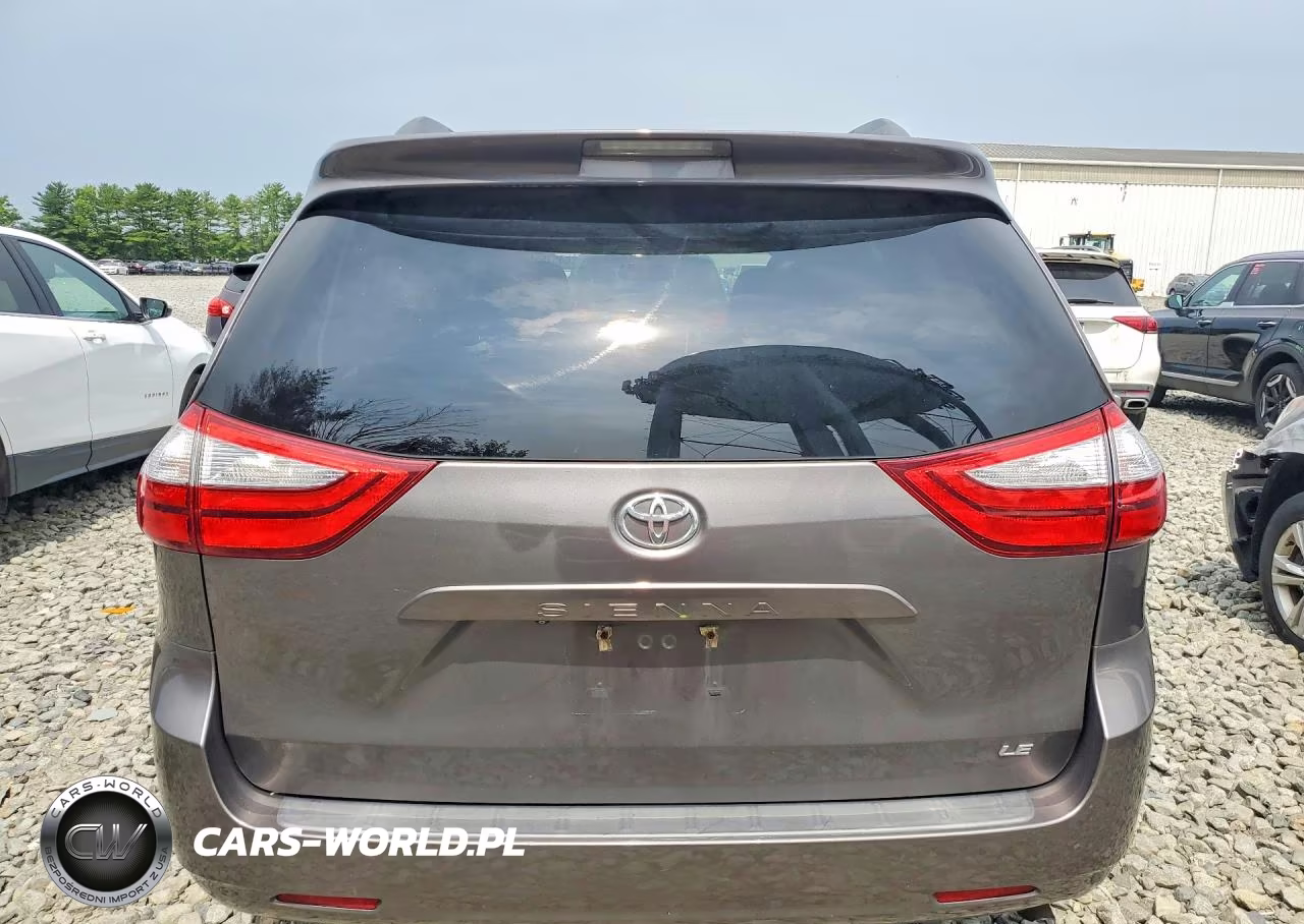 2015 Toyota Sienna Le VIN:5TDKK3DC7FS552979 - 6
