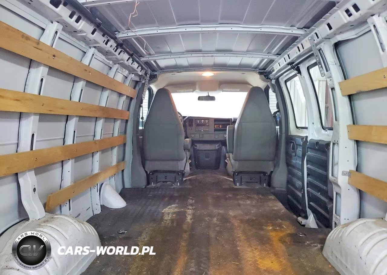 2019 Chevrolet Express 2500 Cargo Delivery Van VIN:1GCWGAFG2K1267038 - 10