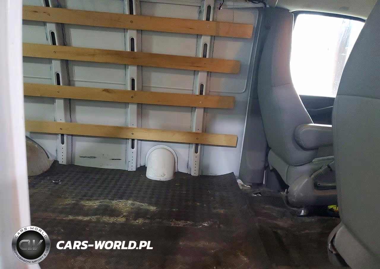 2019 Chevrolet Express 2500 Cargo Delivery Van VIN:1GCWGAFG2K1267038 - 11