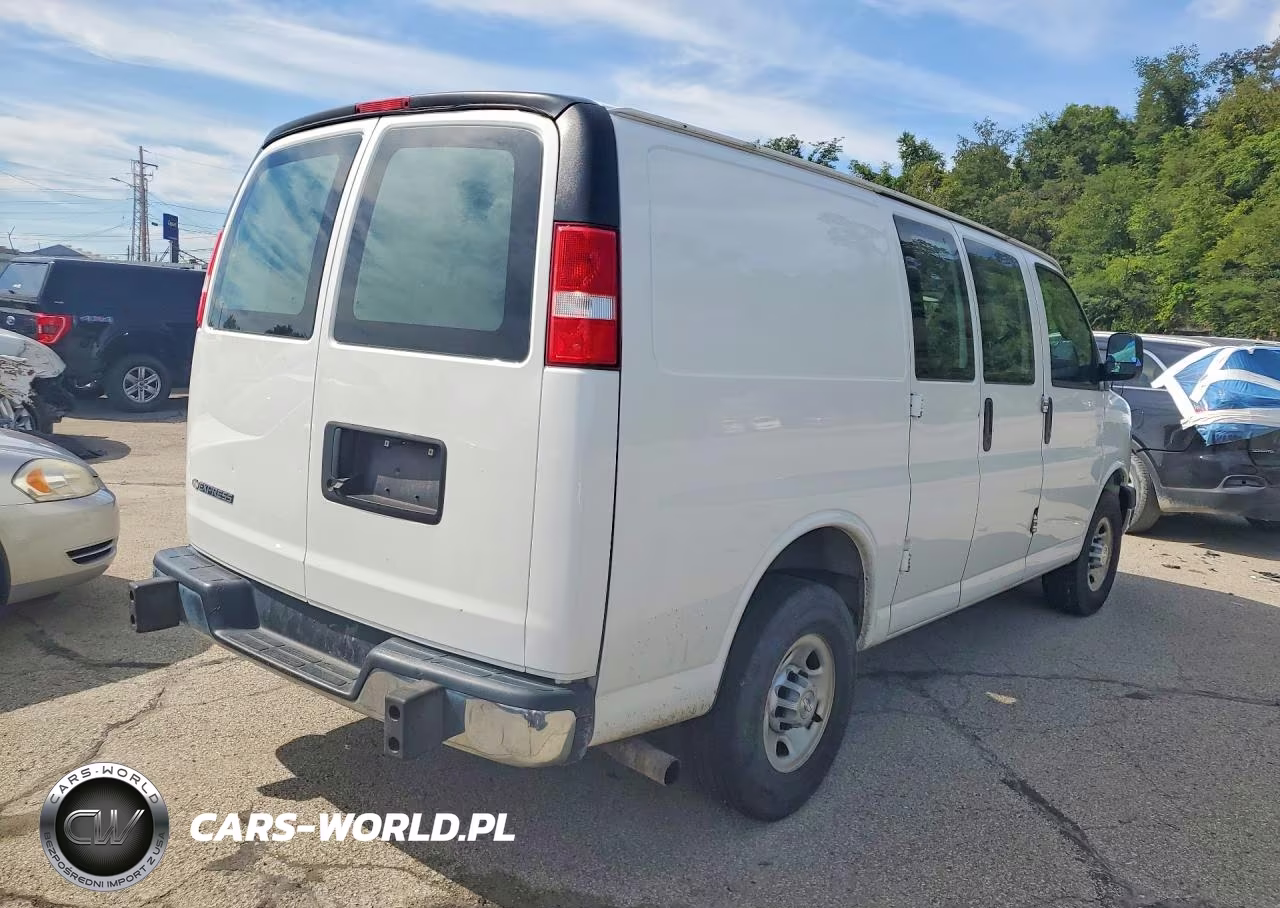 2019 Chevrolet Express 2500 Cargo Delivery Van VIN:1GCWGAFG2K1267038 - 3