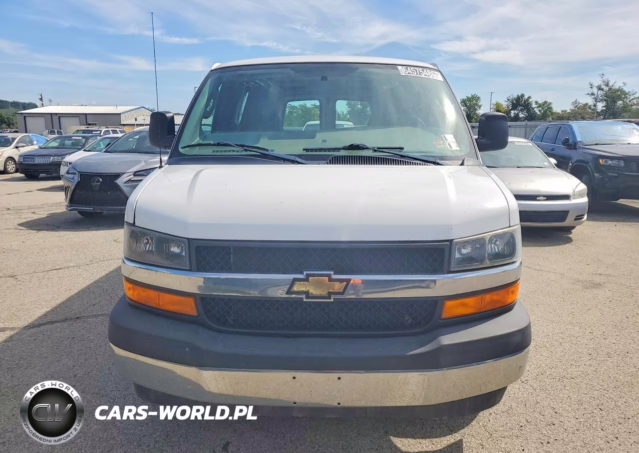 2019 Chevrolet Express 2500 Cargo Delivery Van VIN:1GCWGAFG2K1267038 - 5