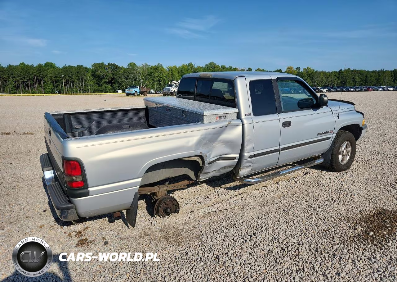 1999 Dodge Ram 1500 VIN:1B7HF13Z2XJ648414 - 3