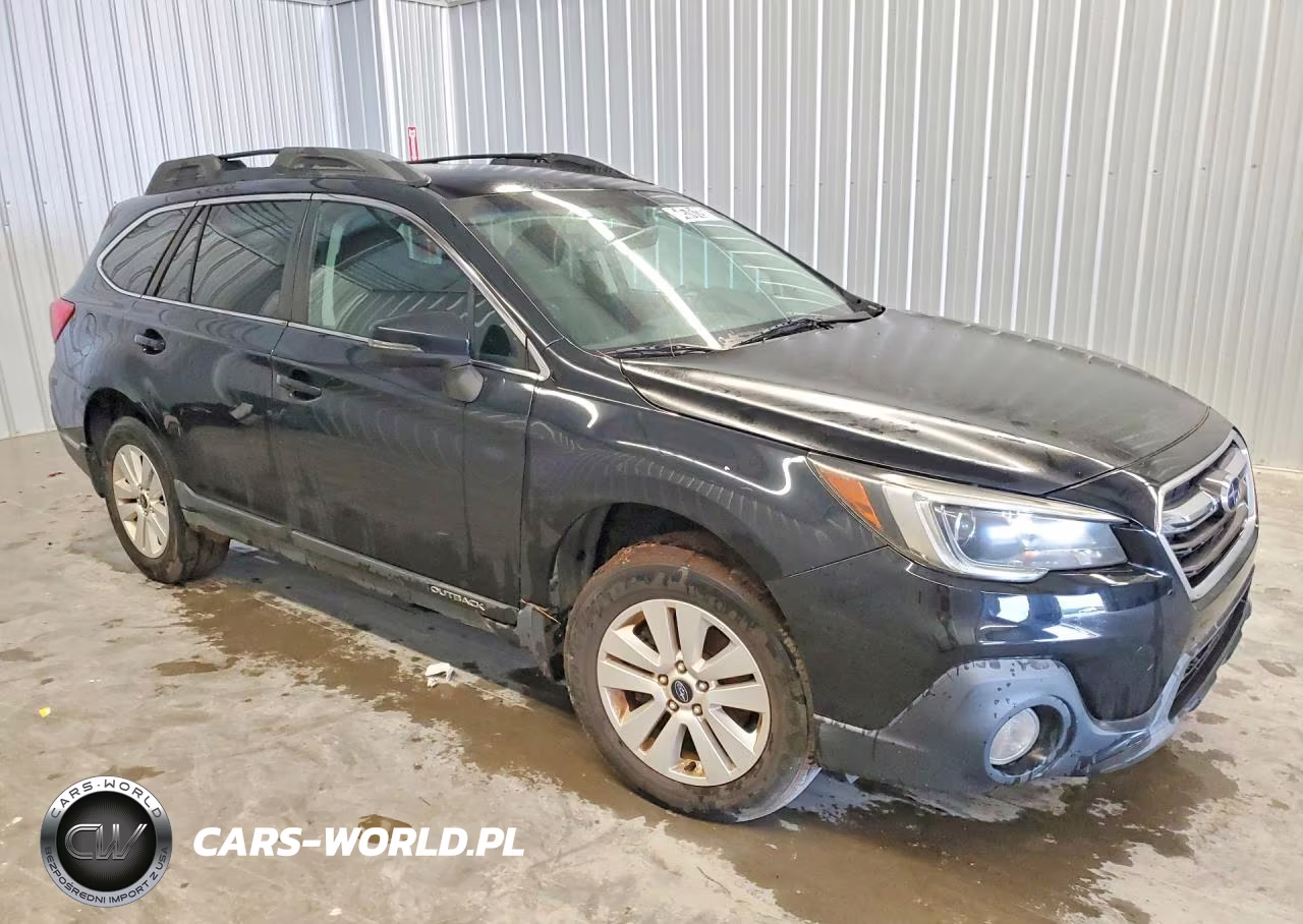 2018 Subaru Outback 2.5I Premium VIN:4S4BSAFCXJ3250979 - 4