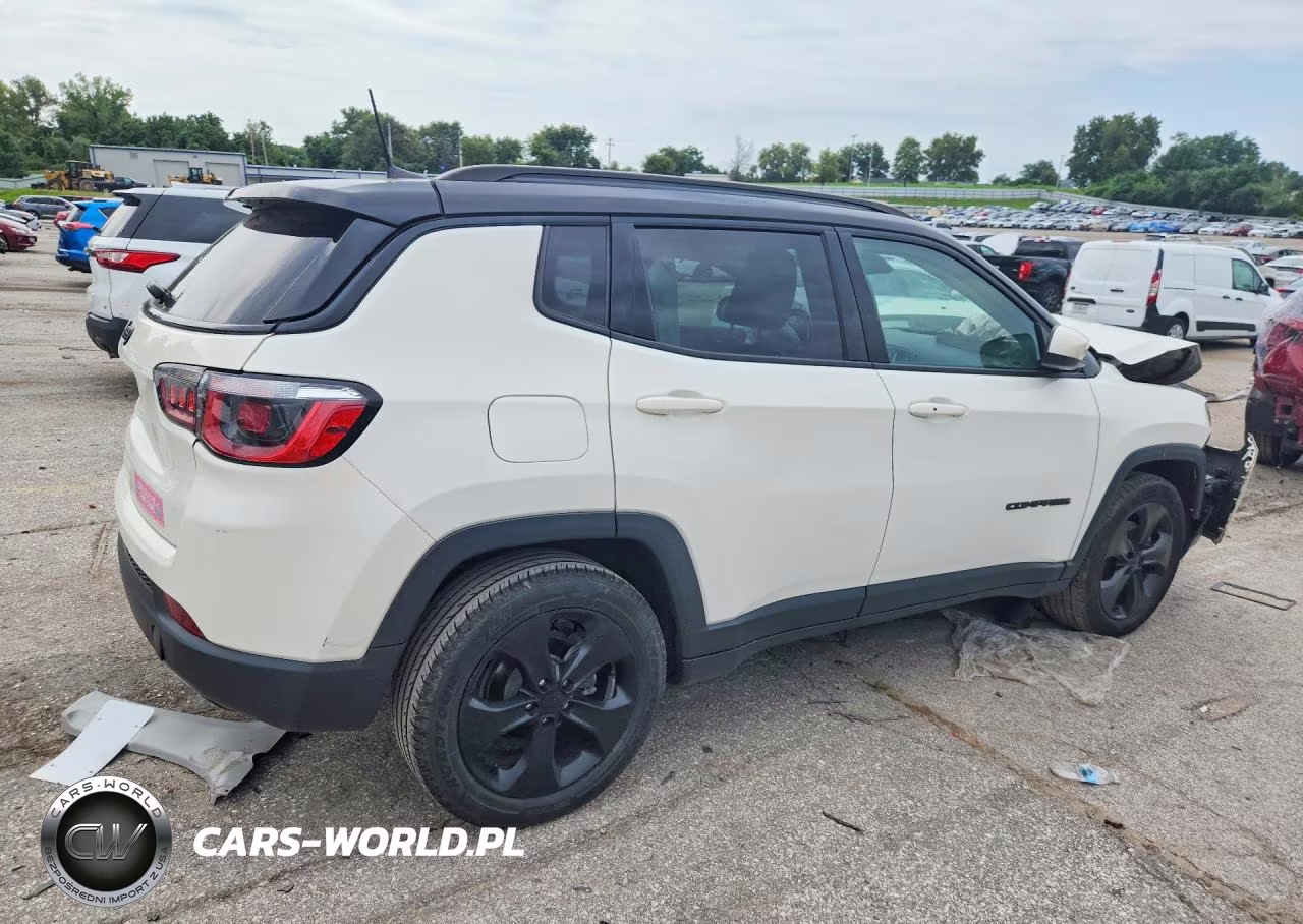 2019 Jeep Compass Latitude VIN:3C4NJCBB7KT613385 - 3