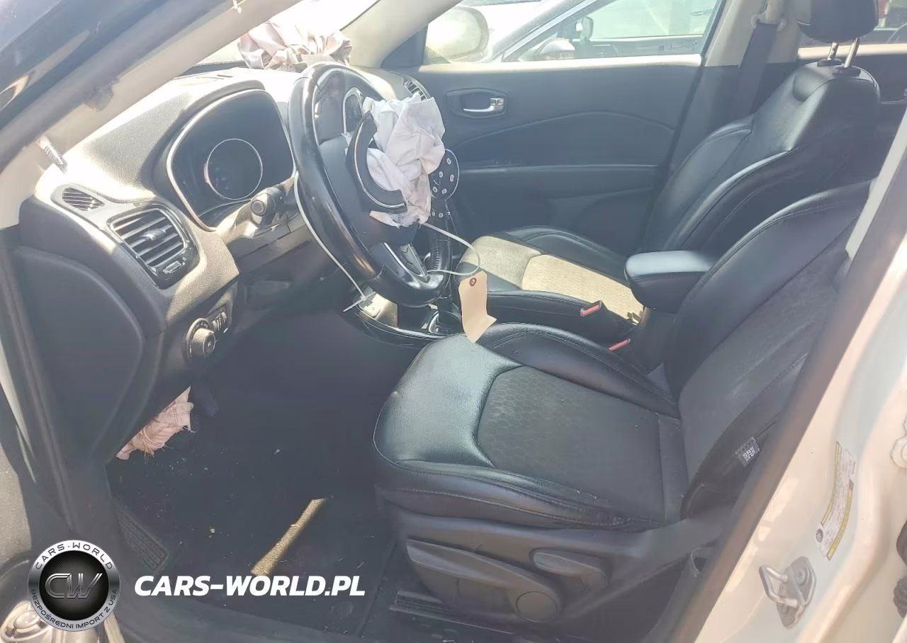 2019 Jeep Compass Latitude VIN:3C4NJCBB7KT613385 - 7