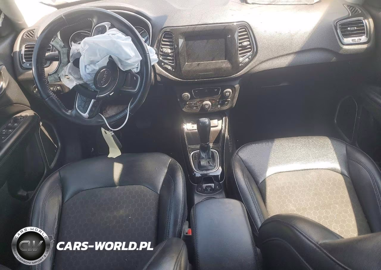 2019 Jeep Compass Latitude VIN:3C4NJCBB7KT613385 - 8