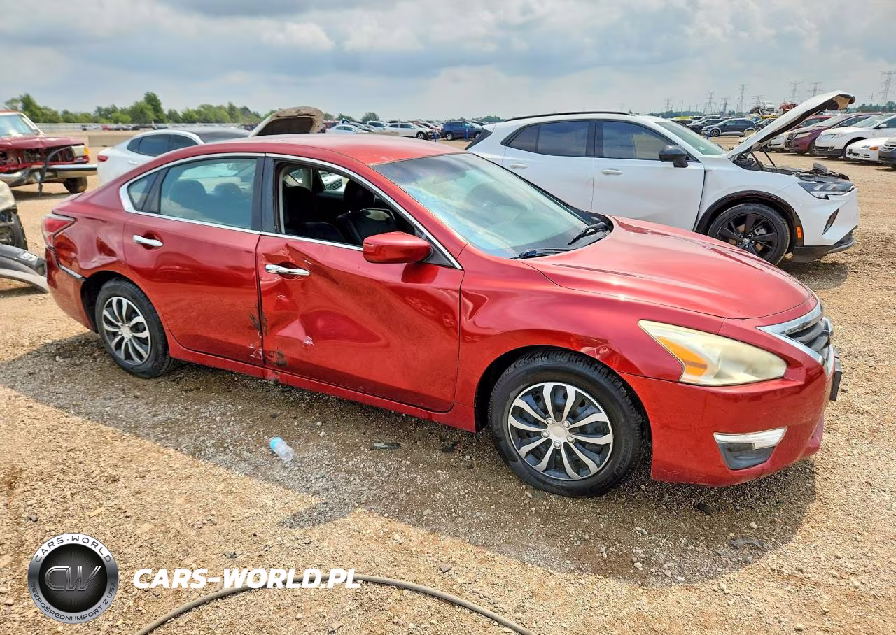 2015 Nissan Altima 2.5 S VIN:1N4AL3AP0FC119012 - 4