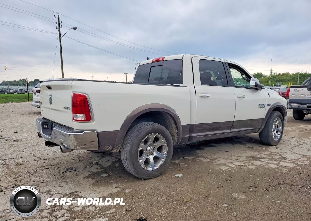 2017 Ram 1500 Laramie VIN:1C6RR7NT6HS772762 - 3