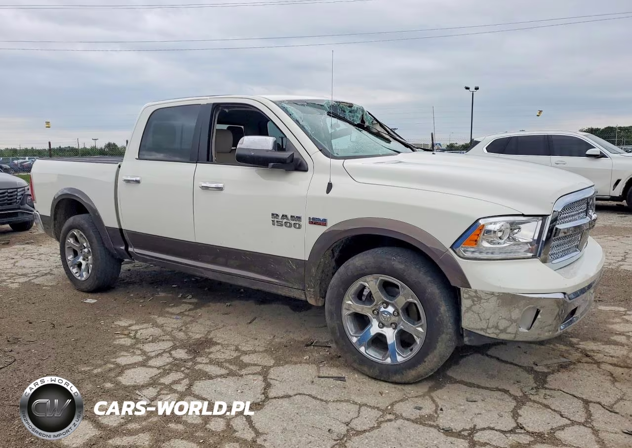 2017 Ram 1500 Laramie VIN:1C6RR7NT6HS772762 - 4