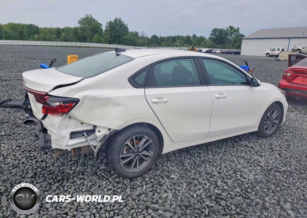 2024 Kia Forte Lxs VIN:3KPF24ADXRE739989 - 3
