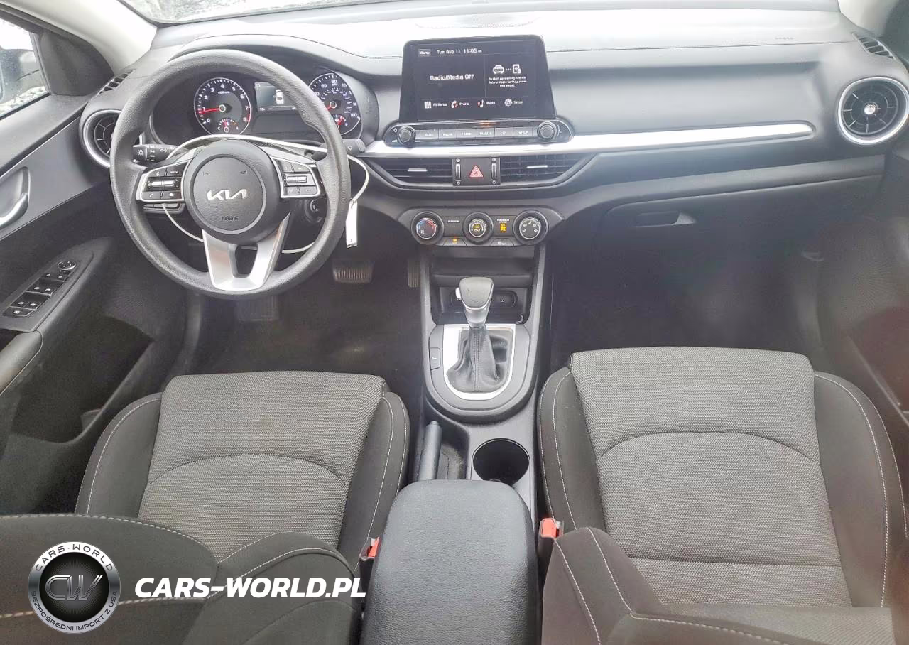 2024 Kia Forte Lxs VIN:3KPF24ADXRE739989 - 8