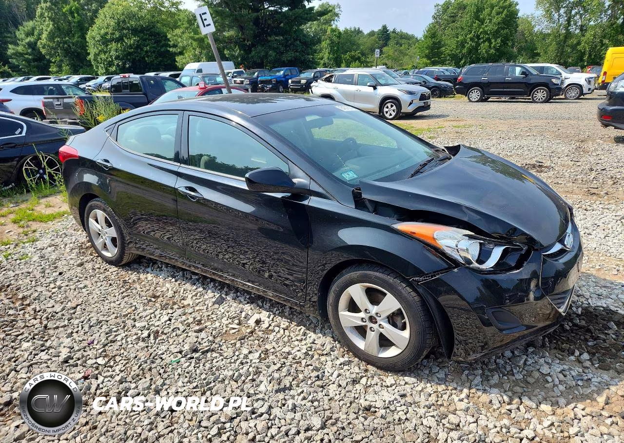 2013 Hyundai Elantra Gls VIN:5NPDH4AE8DH399096 - 4