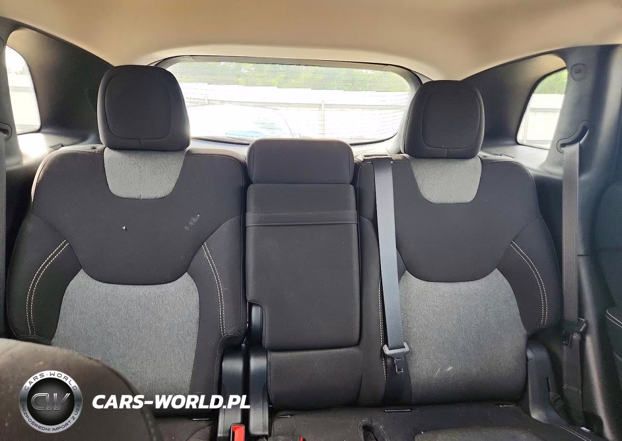 2016 Jeep Cherokee Sport VIN:1C4PJMAB4GW226908 - 10