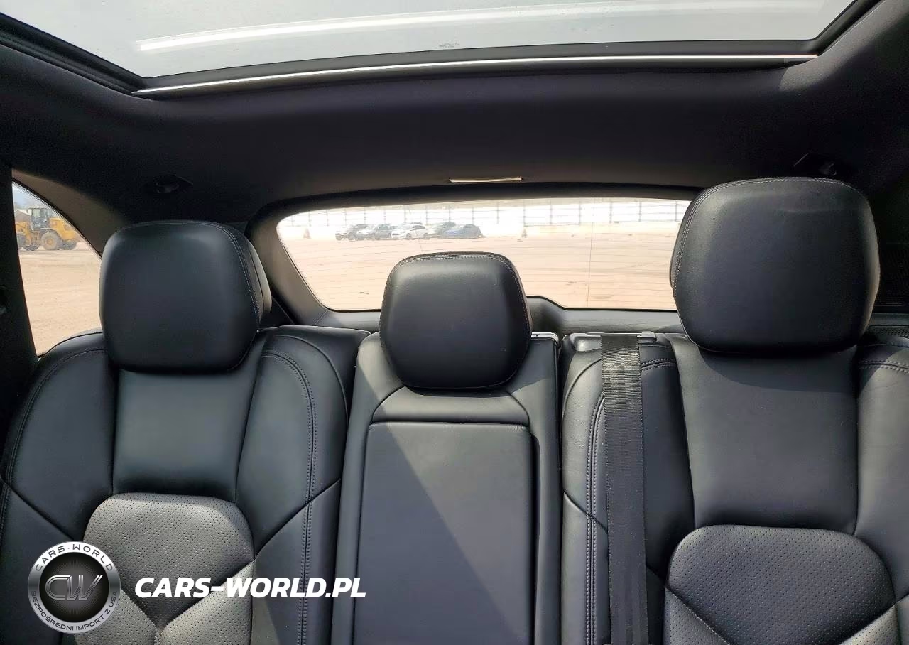2016 Porsche Cayenne VIN:WP1AA2A25GKA15586 - 10