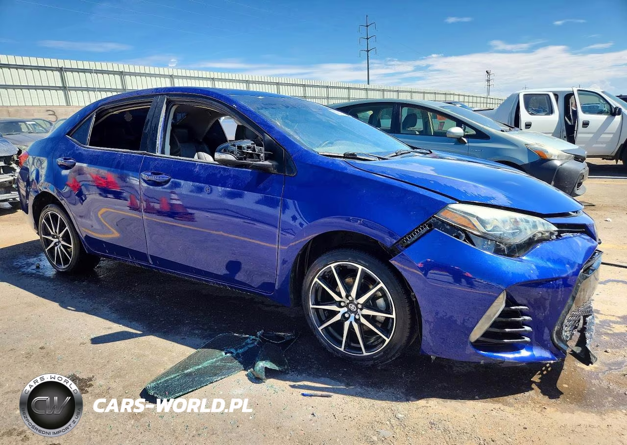2018 Toyota Corolla Se VIN:2T1BURHE4JC078242 - 4