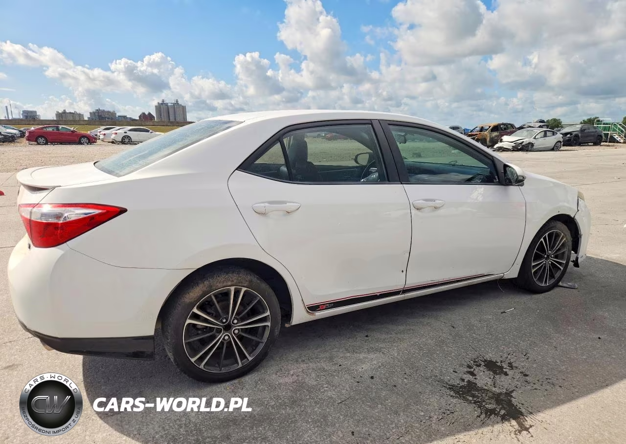 2015 Toyota Corolla S Plus VIN:2T1BURHE0FC294936 - 3