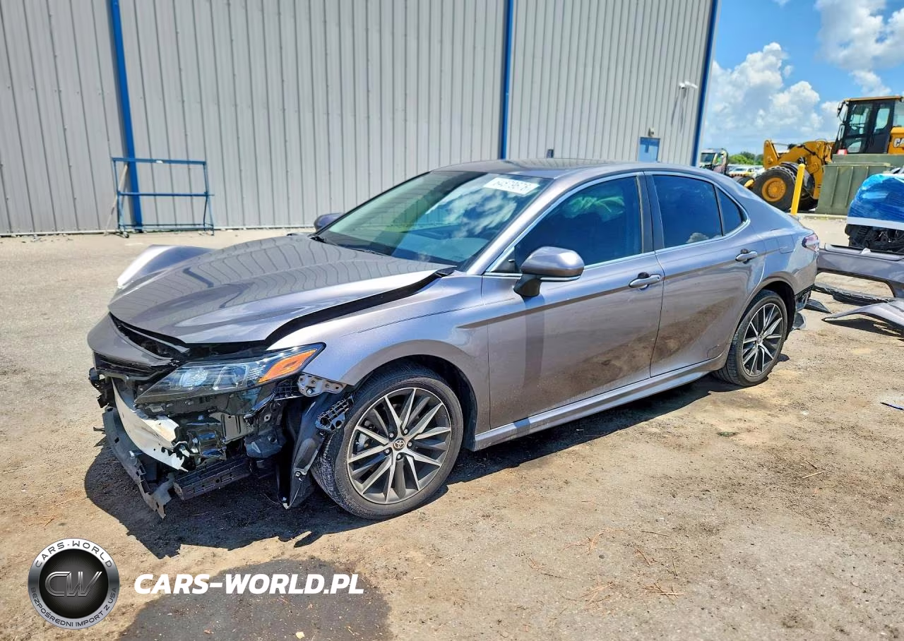 2024 Toyota Camry Se – zdjęcie 1 z 13