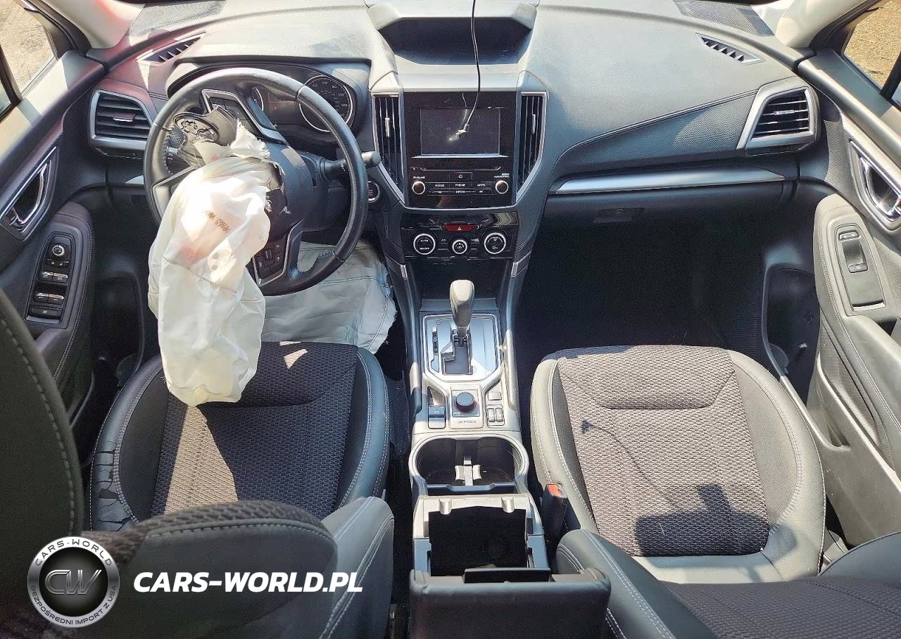 2019 Subaru Forester Premium VIN:JF2SKAGC7KH450162 - 8