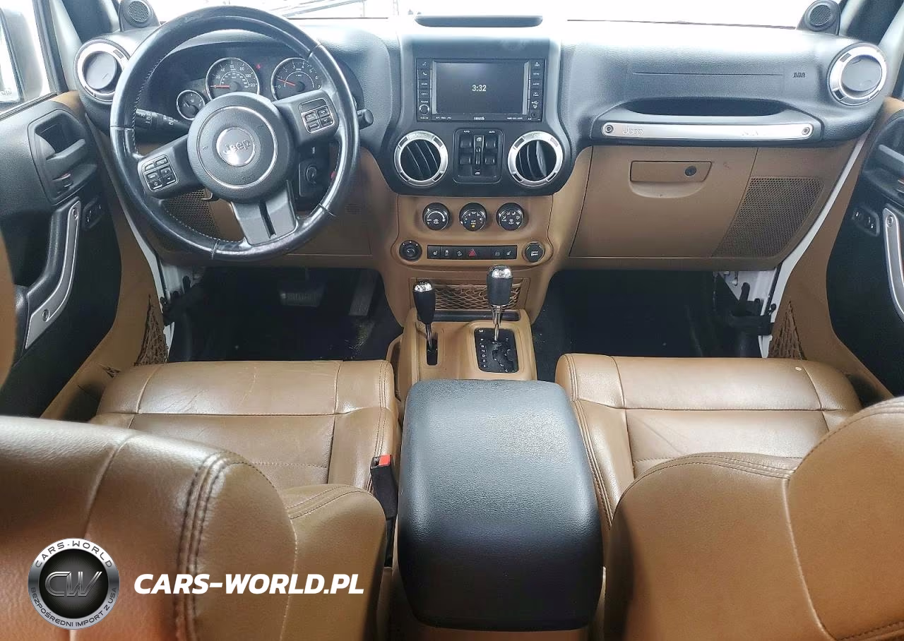 2011 Jeep Wrangler Unlimited Sahara VIN:1J4BA5H15BL576212 - 8