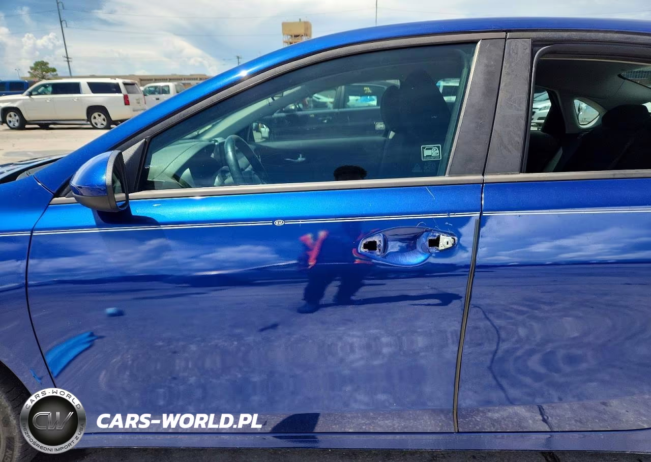 2019 Kia Forte S VIN:3KPF34ADXKE037559 - 7