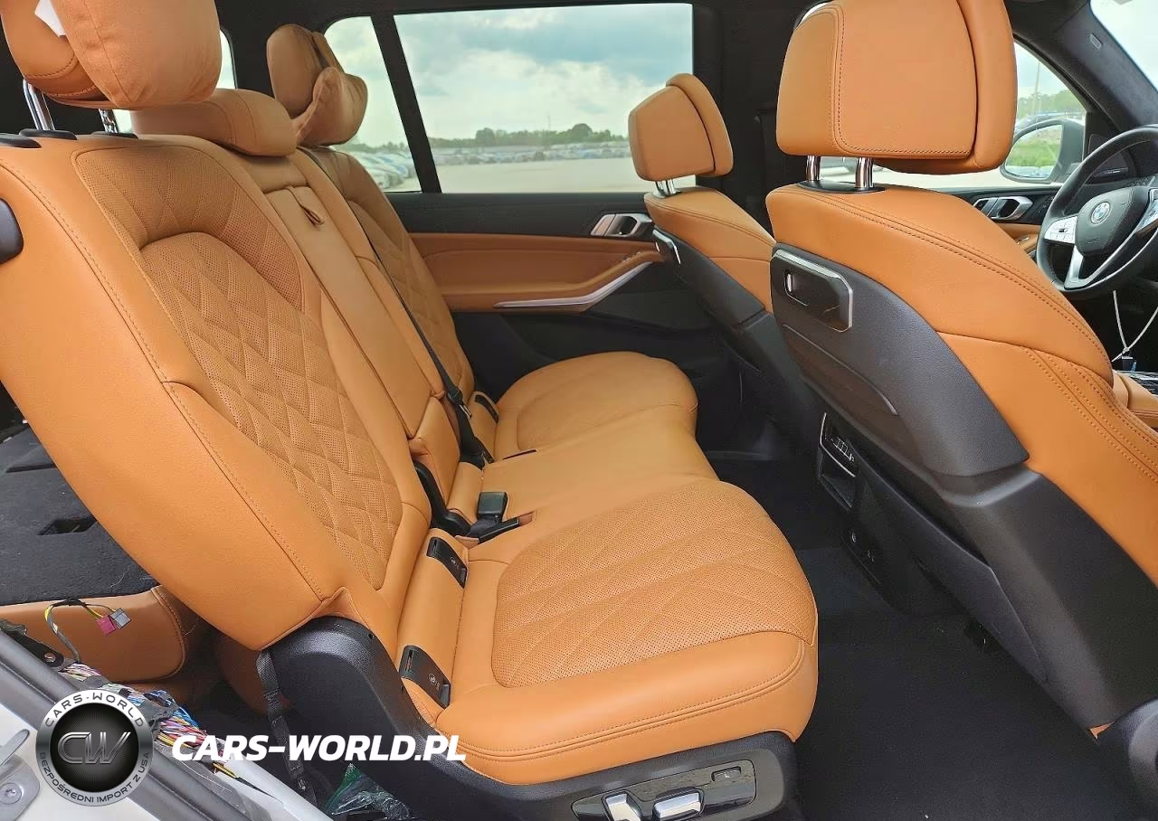 2024 BMW X7 xDrive40I VIN:5UX23EM0XR9S36542 - 11