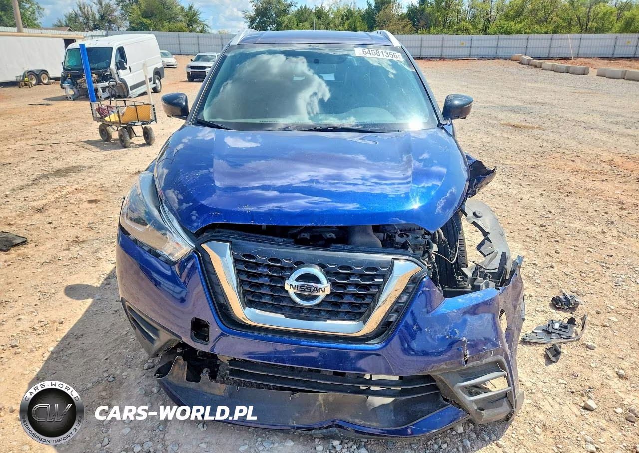 2019 Nissan Kicks Sr VIN:3N1CP5CU9KL556370 - 5