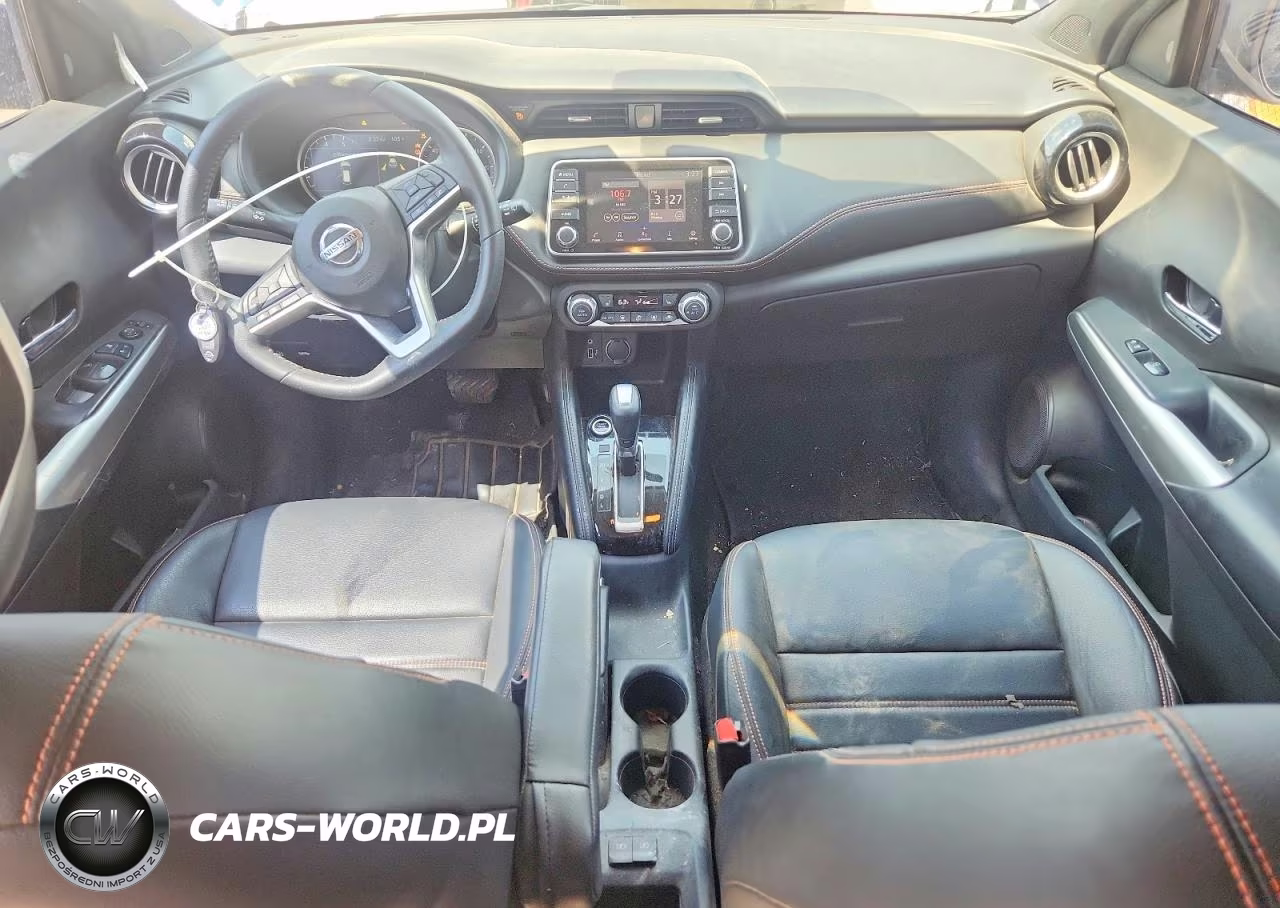 2019 Nissan Kicks Sr VIN:3N1CP5CU9KL556370 - 8