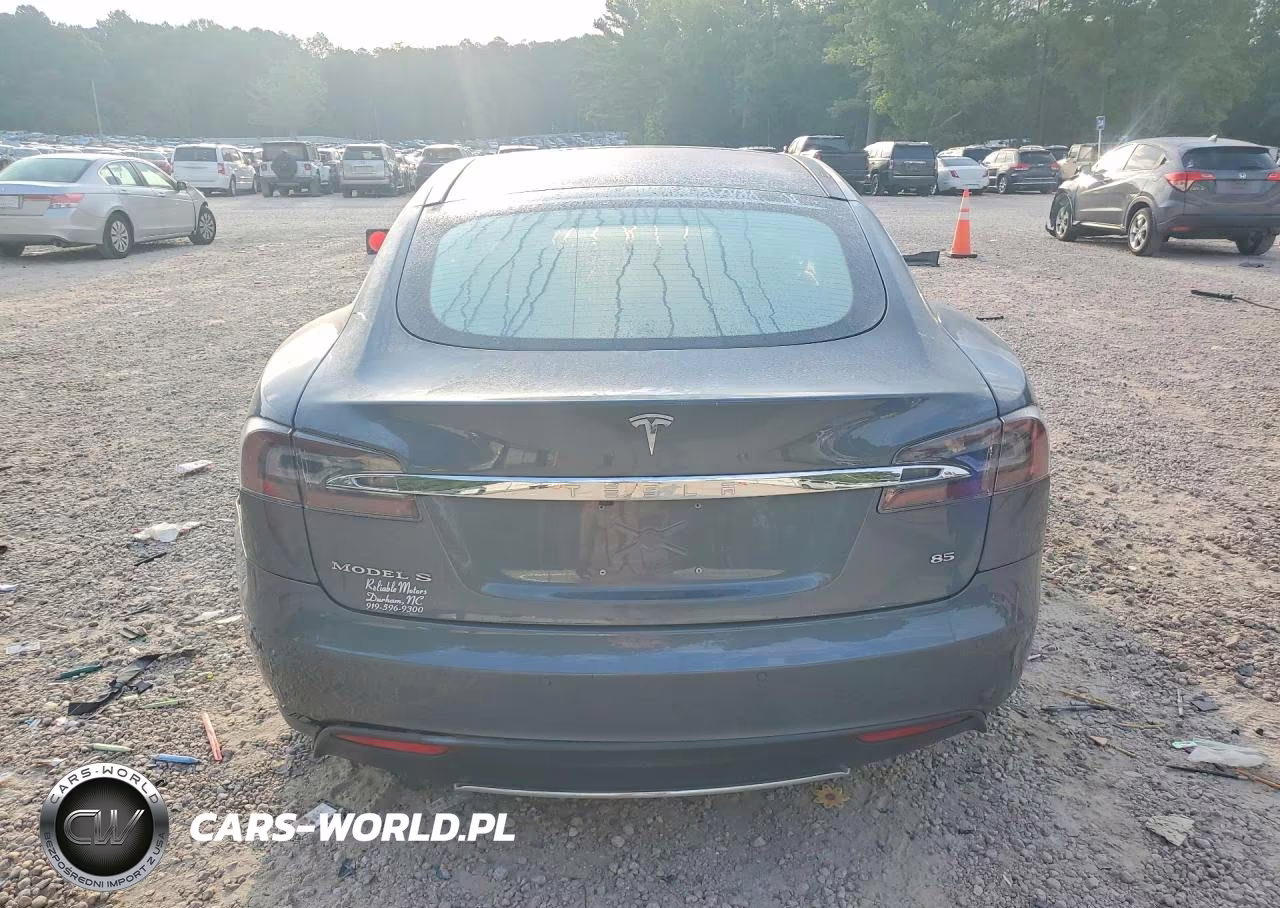 2014 Tesla Model S VIN:5YJSA1H1XEFP28426 - 6
