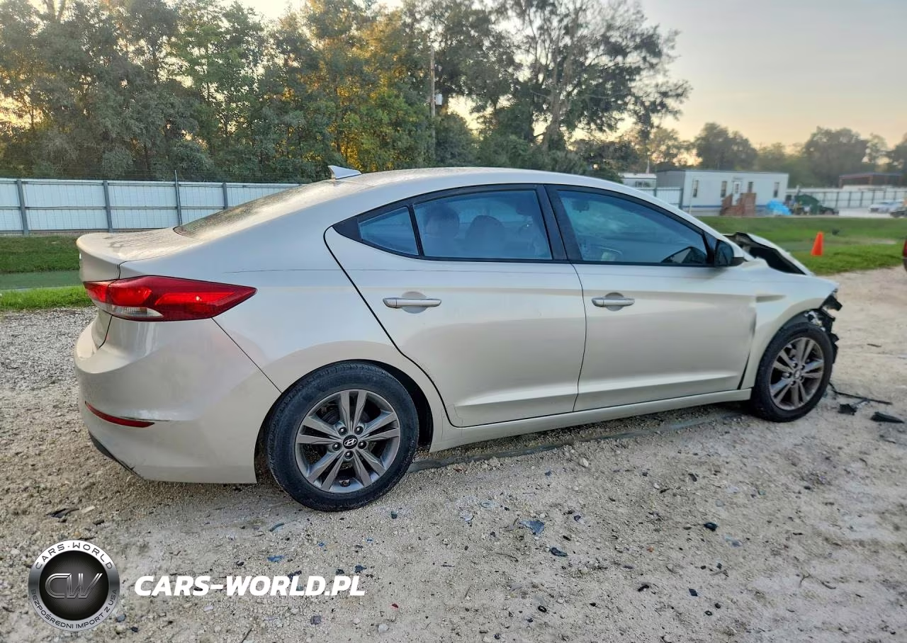 2017 Hyundai Elantra Se VIN:5NPD84LF5HH056743 - 3