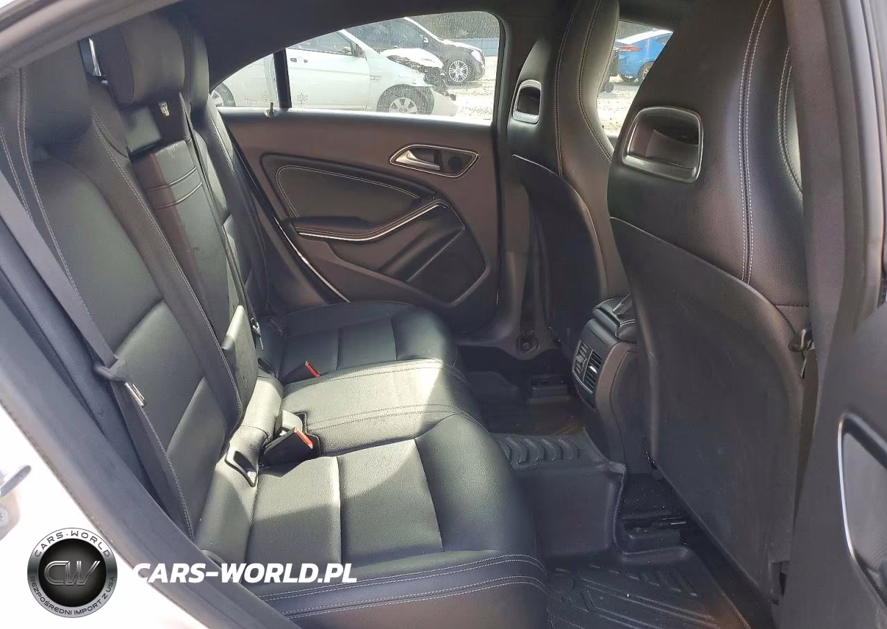 2019 Mercedes-Benz Cla 250 VIN:WDDSJ4EB1KN773739 - 10
