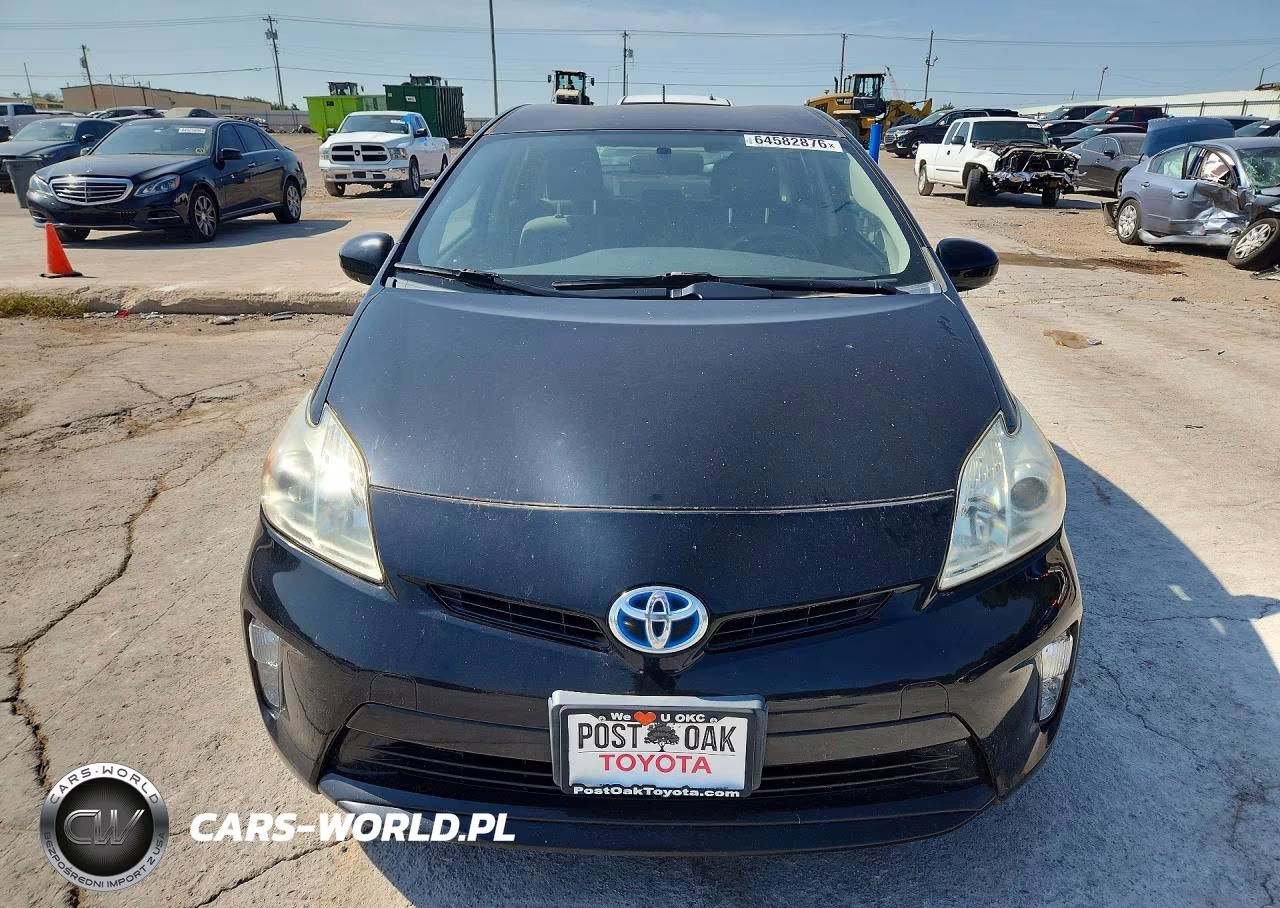2014 Toyota Prius Two VIN:JTDKN3DUXE0372171 - 5