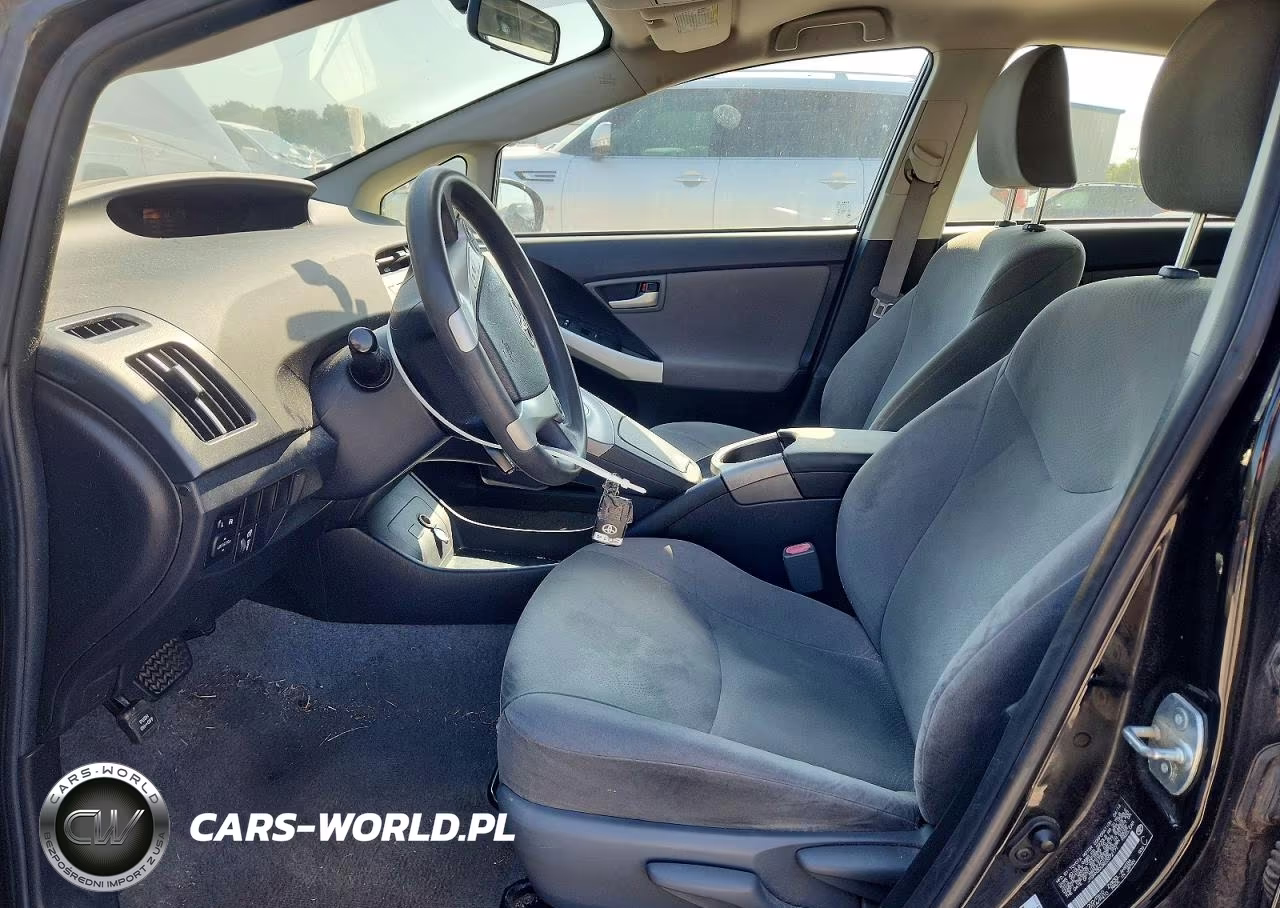 2014 Toyota Prius Two VIN:JTDKN3DUXE0372171 - 7