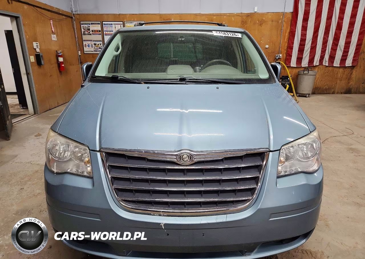 2010 Chrysler Town & Country Touring VIN:2A4RR5D17AR198624 - 5
