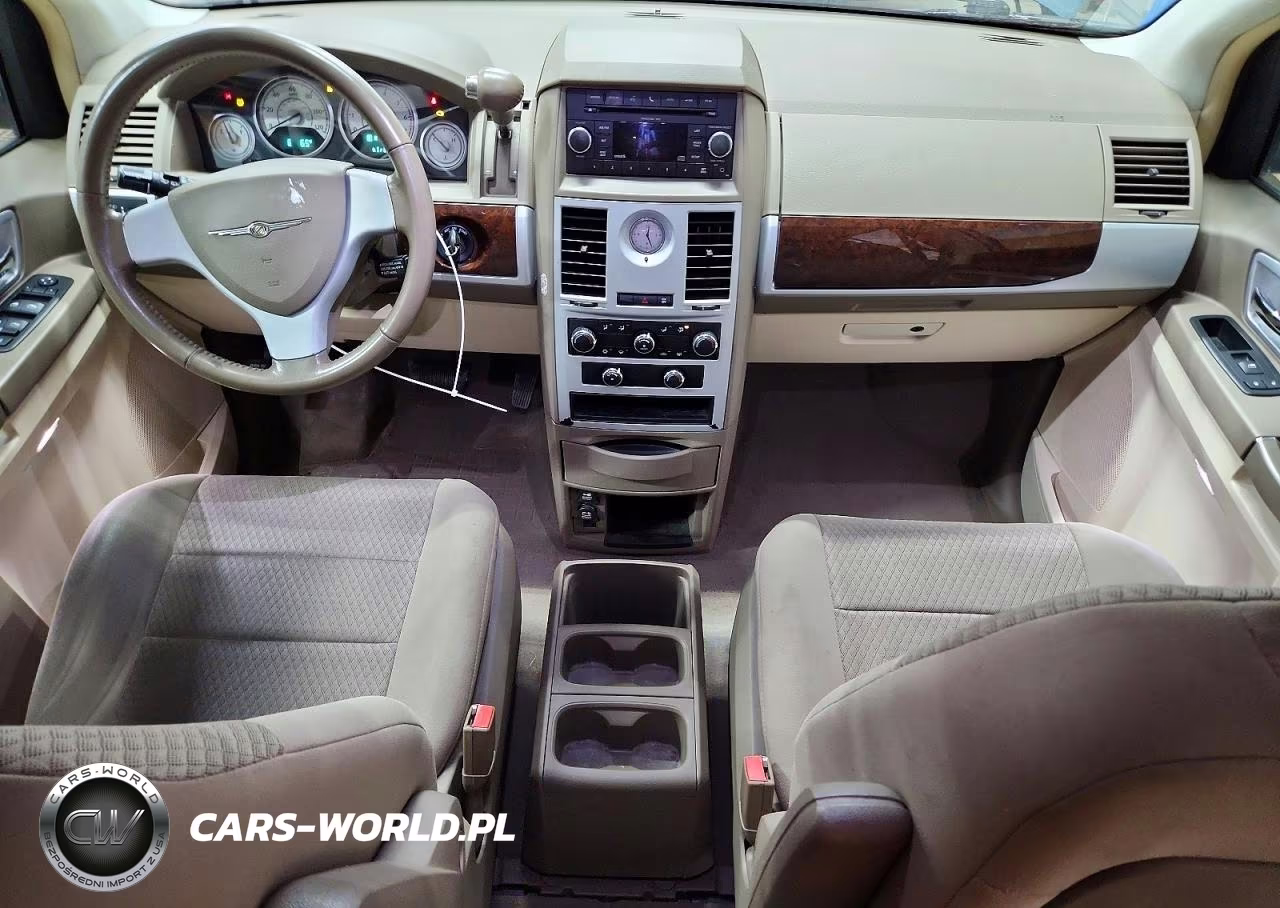 2010 Chrysler Town & Country Touring VIN:2A4RR5D17AR198624 - 8
