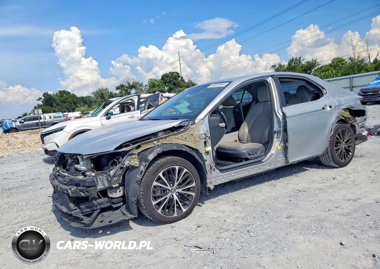 2018 Toyota Camry Se VIN:4T1B11HK1JU032785 - 1