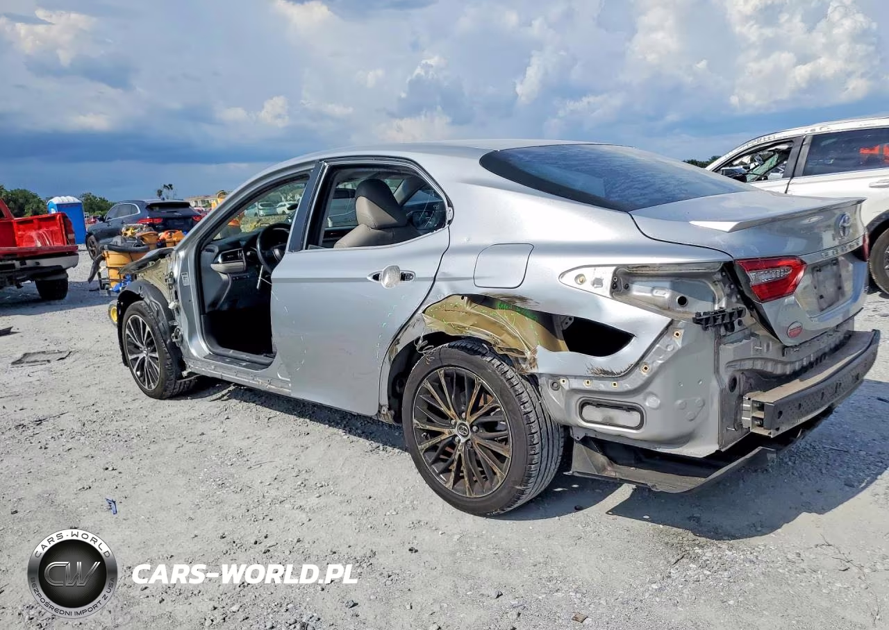 2018 Toyota Camry Se VIN:4T1B11HK1JU032785 - 2