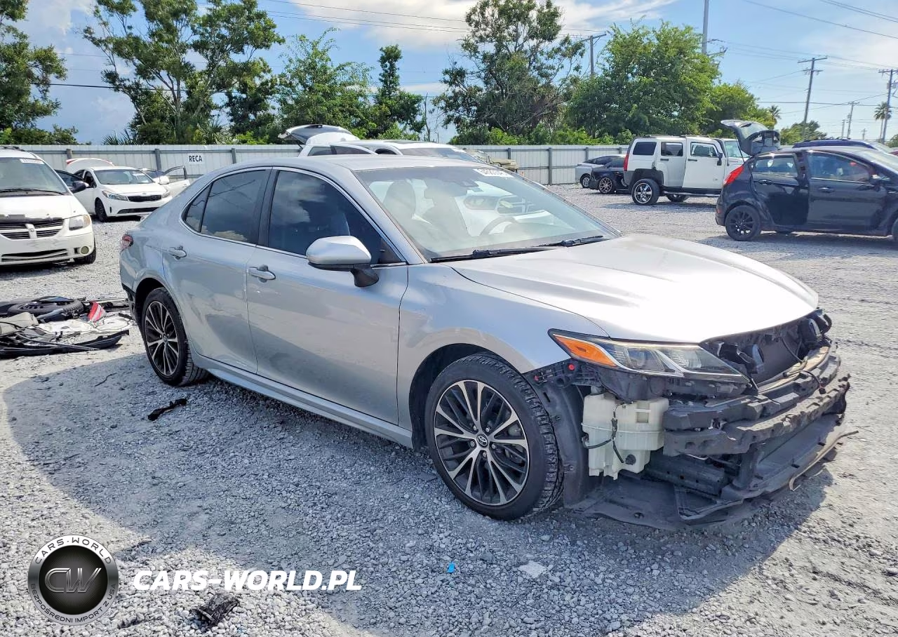 2018 Toyota Camry Se VIN:4T1B11HK1JU032785 - 4