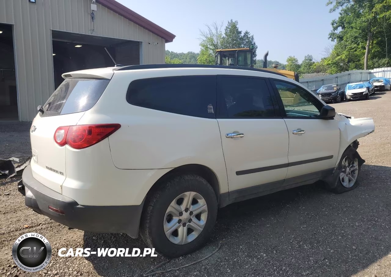 2012 Chevrolet Traverse Ls VIN:1GNKVEED0CJ319407 - 3