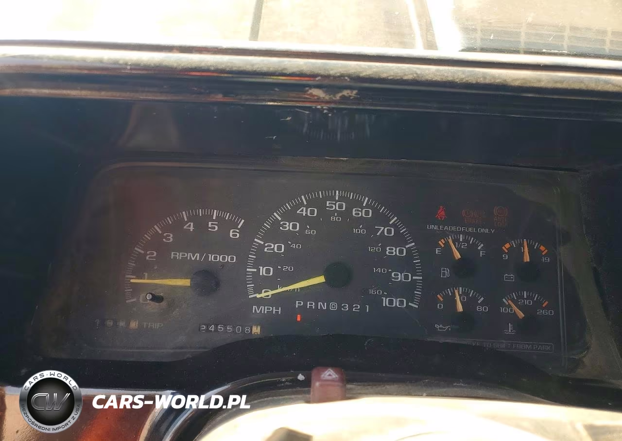 1997 Chevrolet Suburban K1500 VIN:3GNFK16R7VG138418 - 9