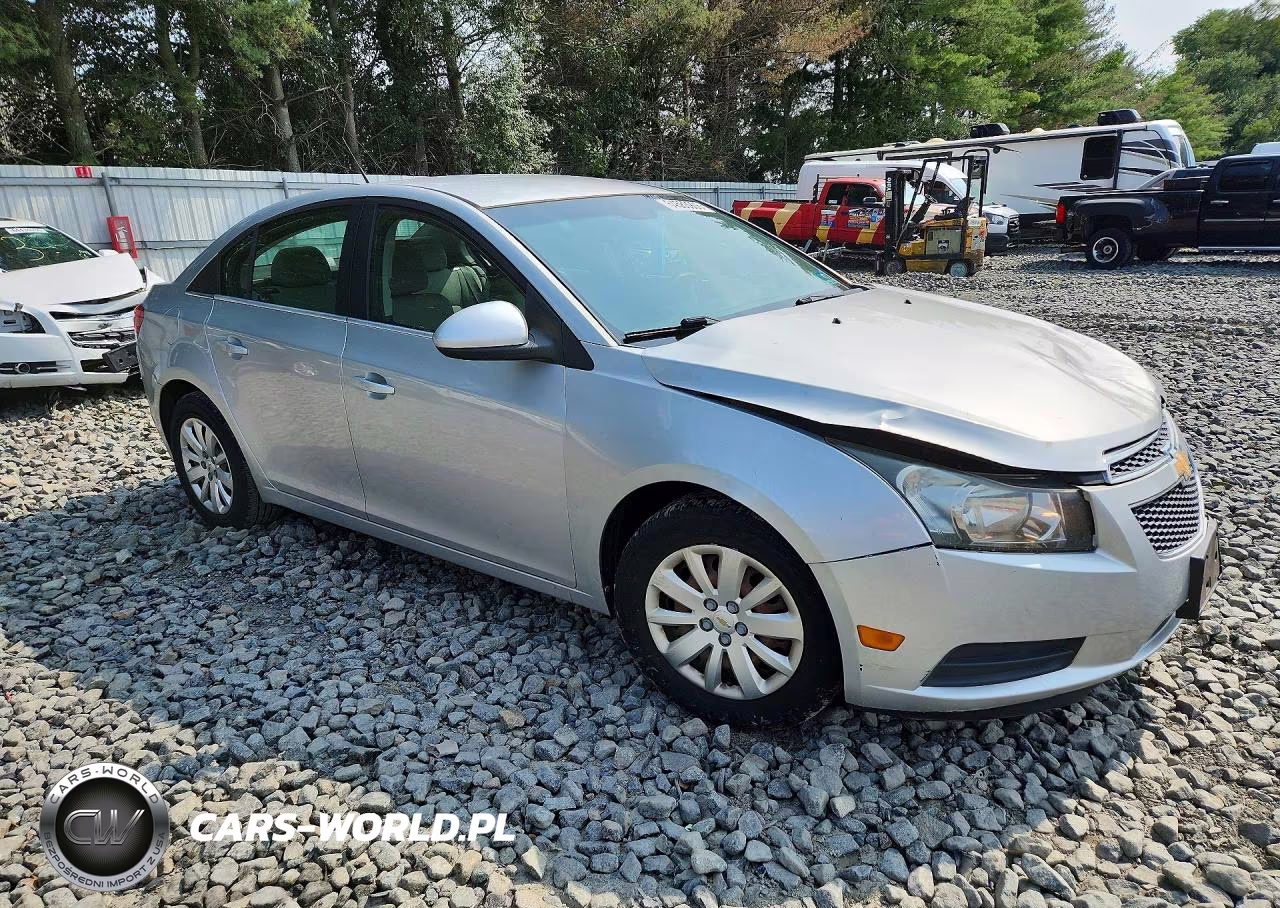 2011 Chevrolet Cruze Lt VIN:1G1PF5S94B7105570 - 4