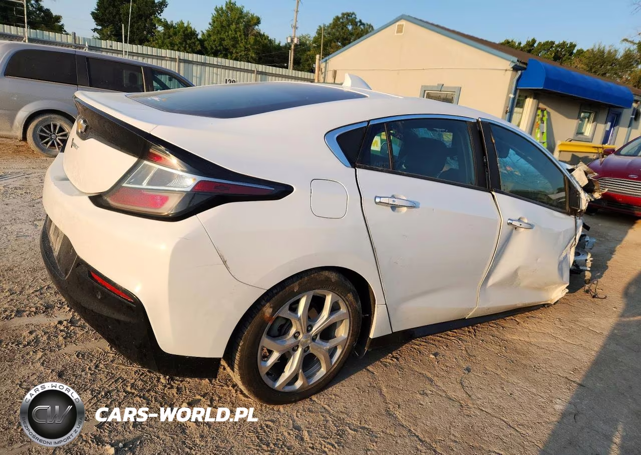 2018 Chevrolet Volt Premier VIN:1G1RD6S59JU143409 - 3