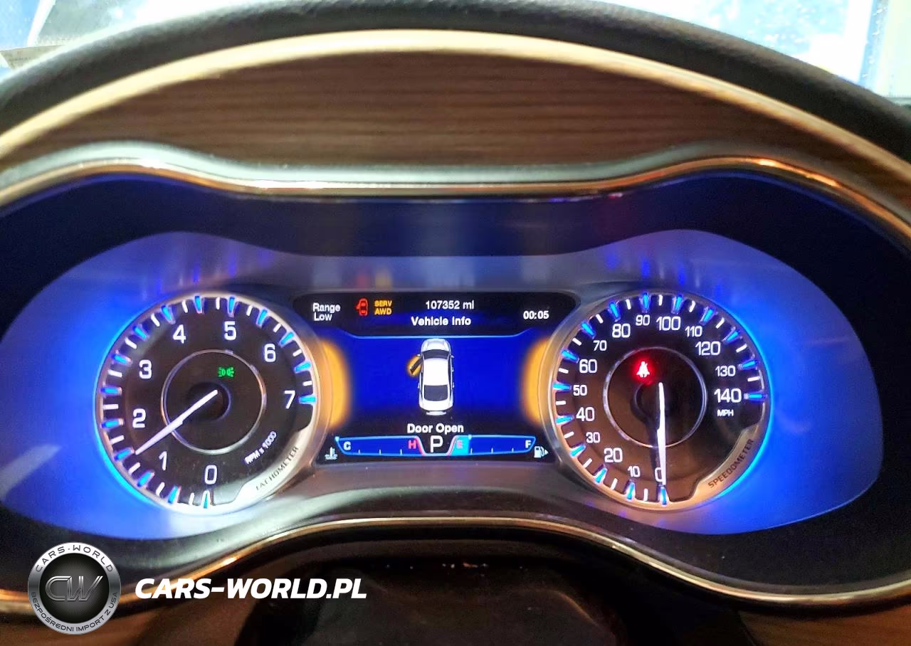 2015 Chrysler 200 C VIN:1C3CCCEG8FN550994 - 9