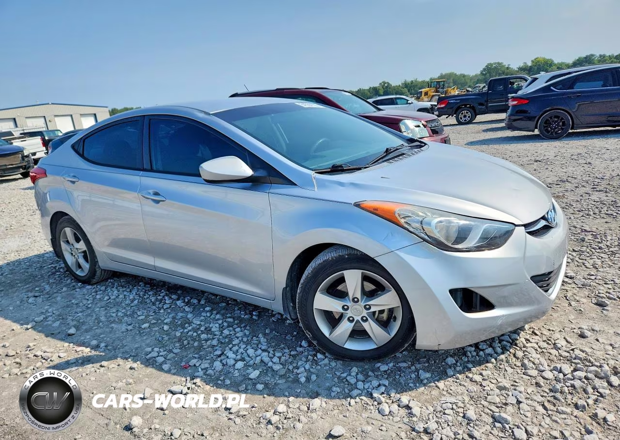 2013 Hyundai Elantra Gls VIN:5NPDH4AE4DH401569 - 4