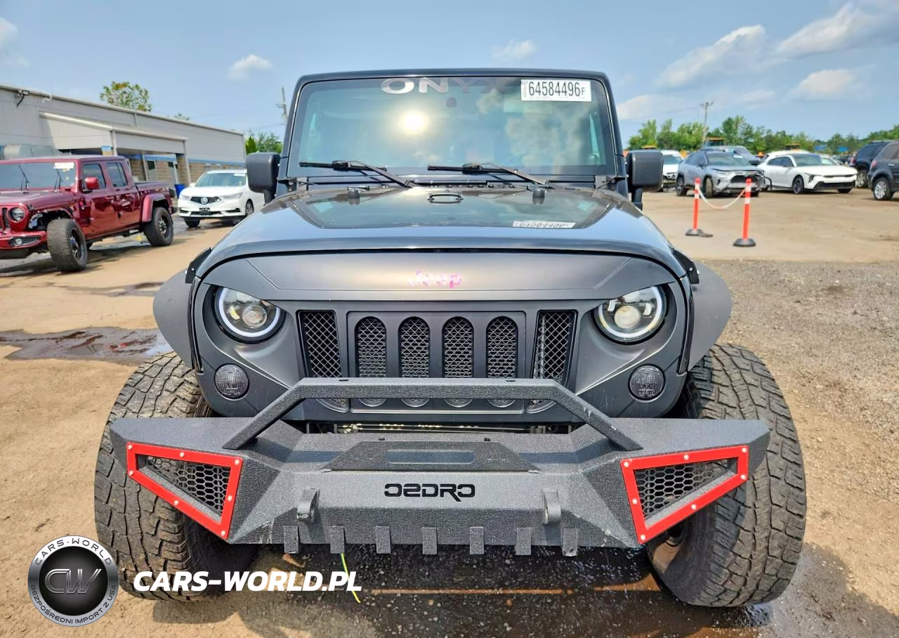 2010 Jeep Wrangler Unlimited Sahara VIN:1J4HA5H10AL157290 - 5