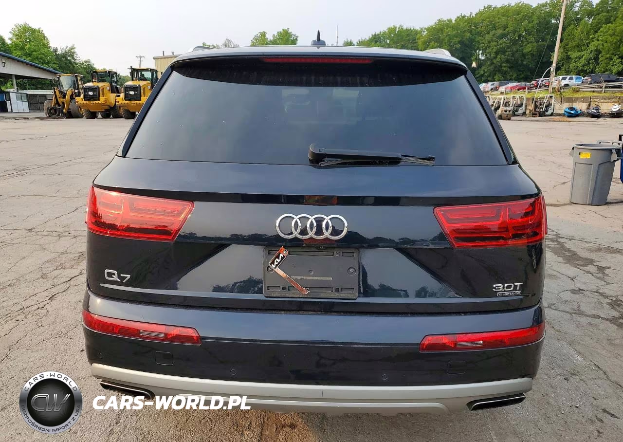 2017 Audi Q7 Premium Plus VIN:WA1LAAF70HD029825 - 6