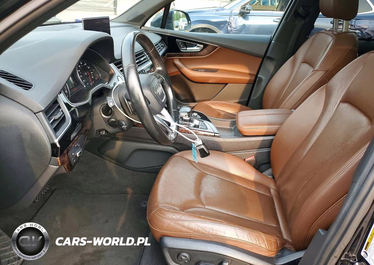 2017 Audi Q7 Premium Plus VIN:WA1LAAF70HD029825 - 7